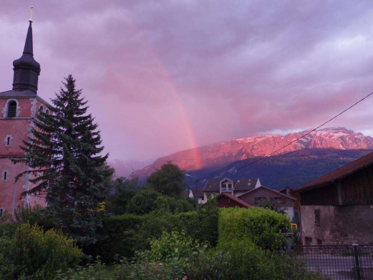 Au Coeur Des Alpes Bed & Breakfast Marignier Екстериор снимка